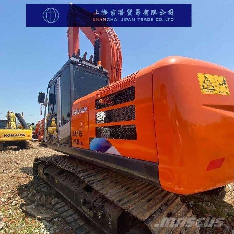 Hitachi ZX 210 Roomikekskavaatorid