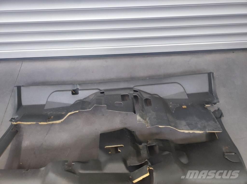 Nissan Floor Mat Kabiinid