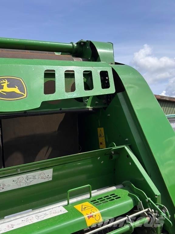 John Deere V461R Ruloonpressid