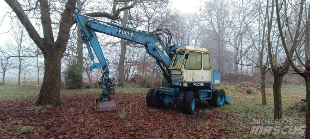 Fuchs F 712 Ratasekskavaatorid