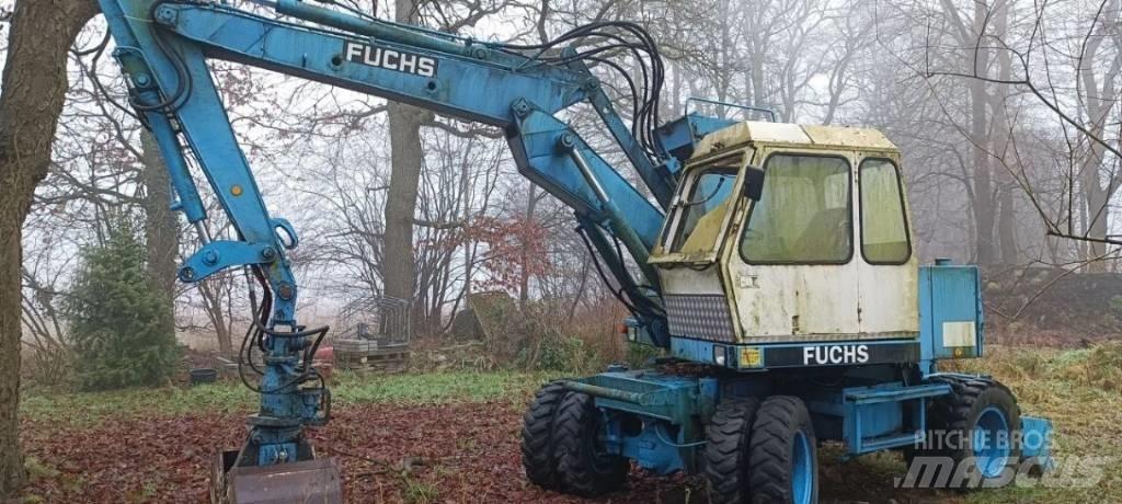 Fuchs F 712 Ratasekskavaatorid