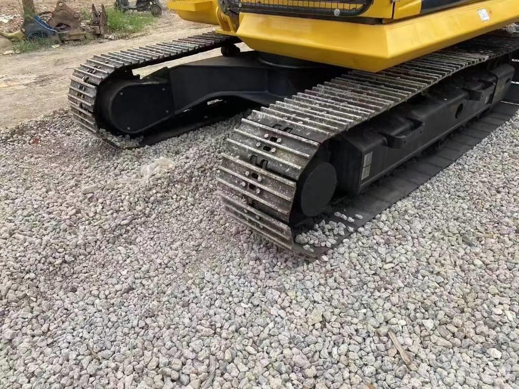 Komatsu PC 130 LC Roomikekskavaatorid