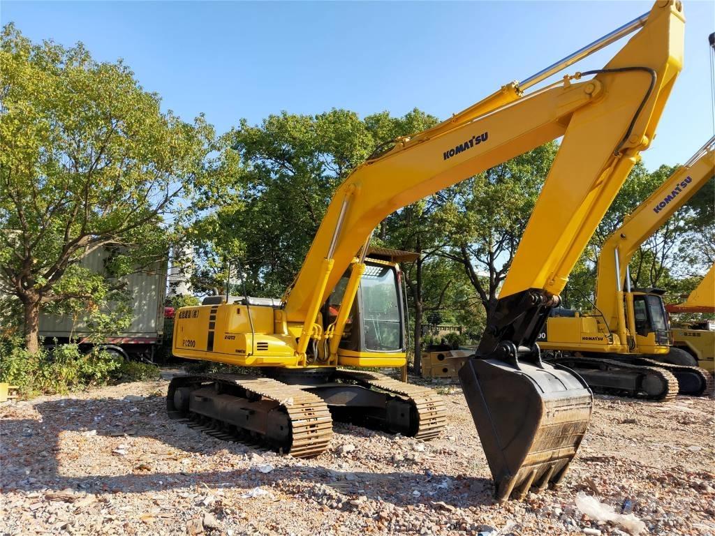 Komatsu PC 200-6 Roomikekskavaatorid