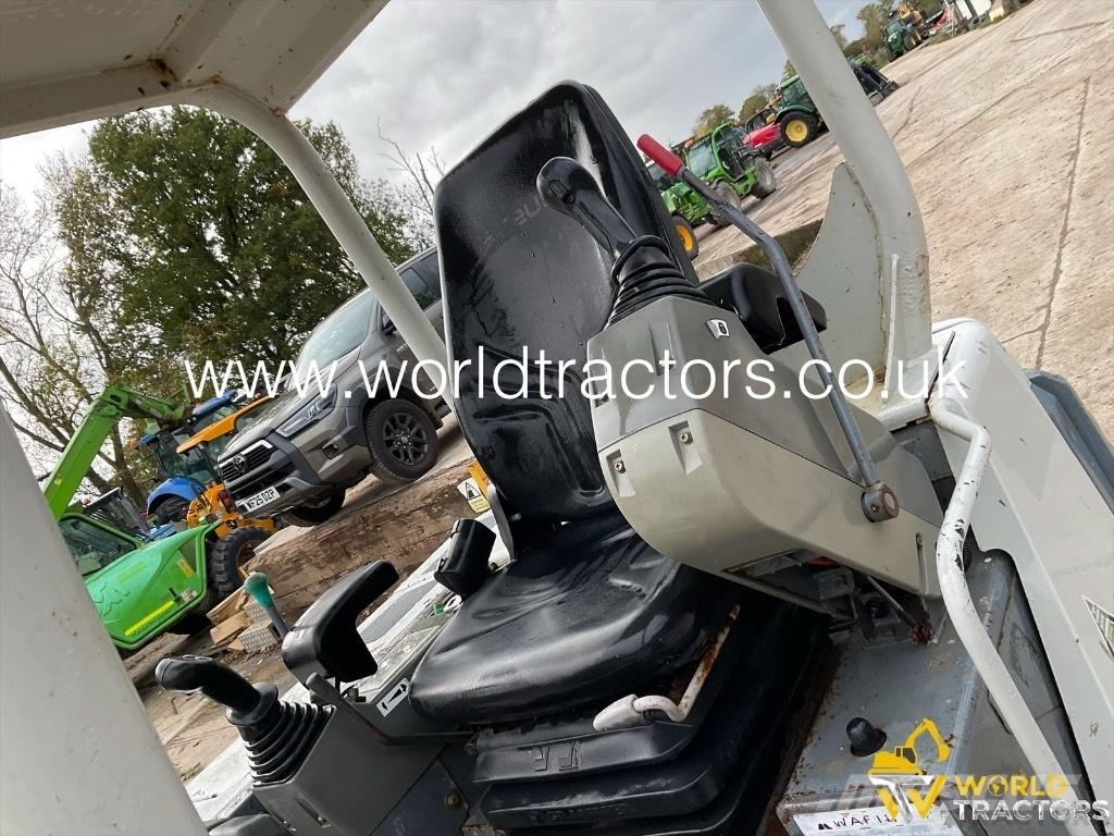 Takeuchi TB 228 Miniekskavaatorid < 7 t