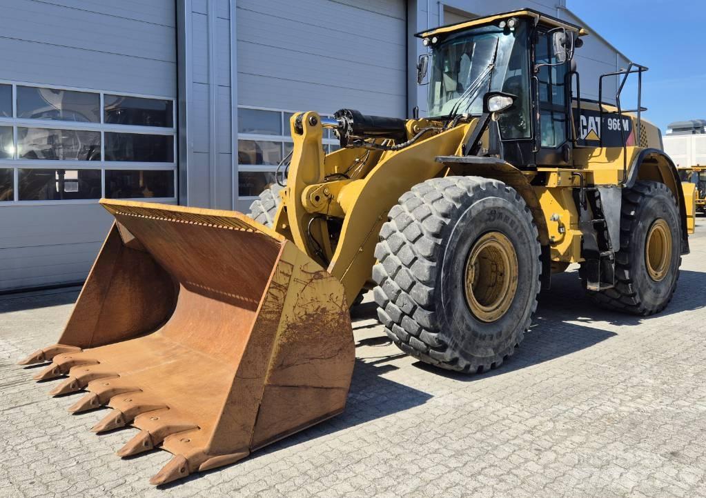 CAT 966M Rataslaadurid