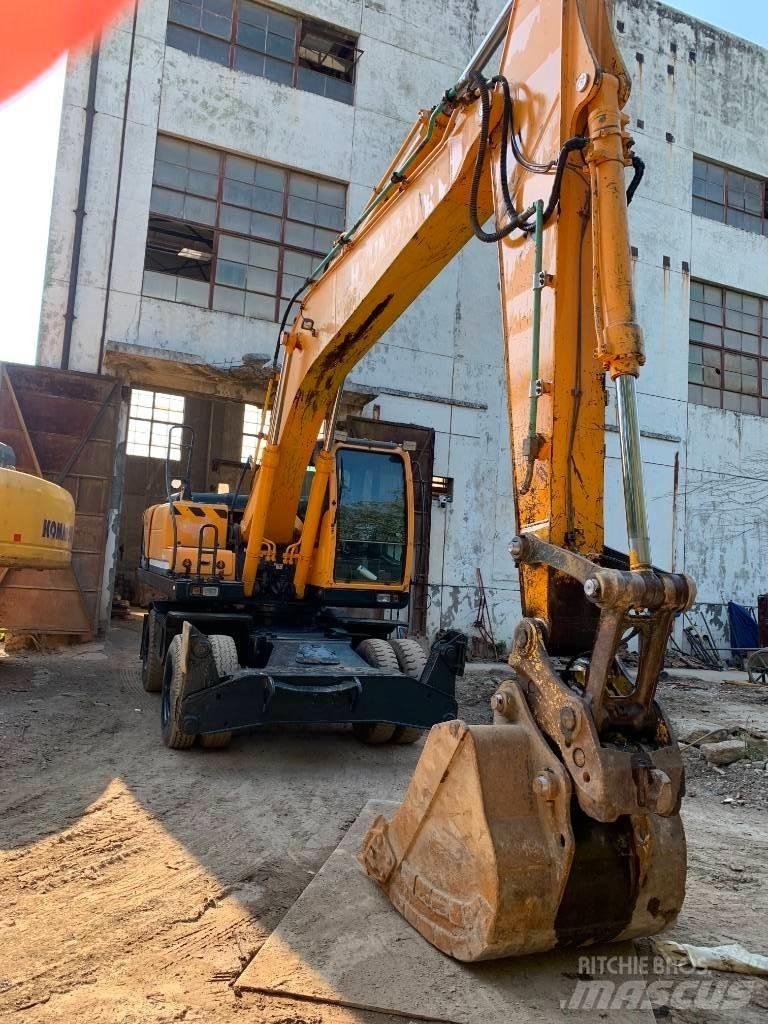 Hyundai R210W-9 Ratasekskavaatorid