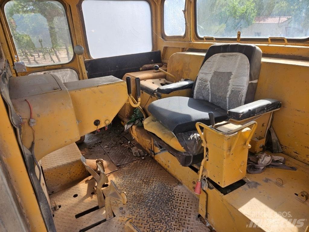 CAT D 9 G Buldooserid
