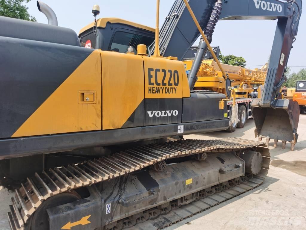 Volvo EC 220 DL Roomikekskavaatorid