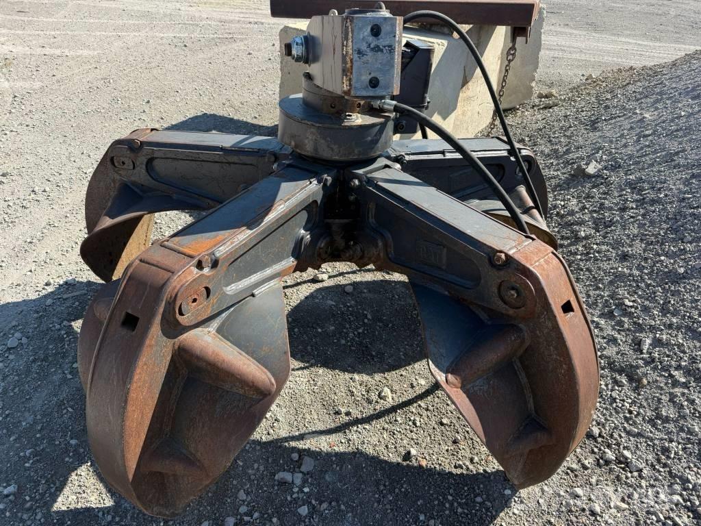 Minelli CM 330 Muud