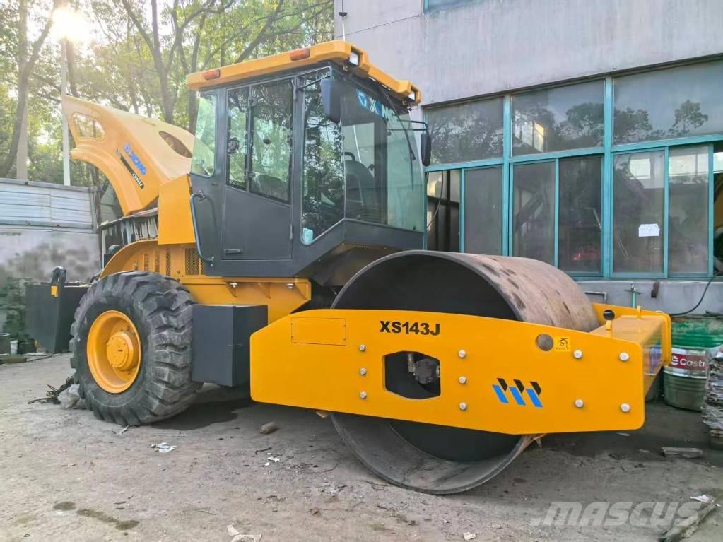 XCMG XS 142 J Ühe trumliga rullid