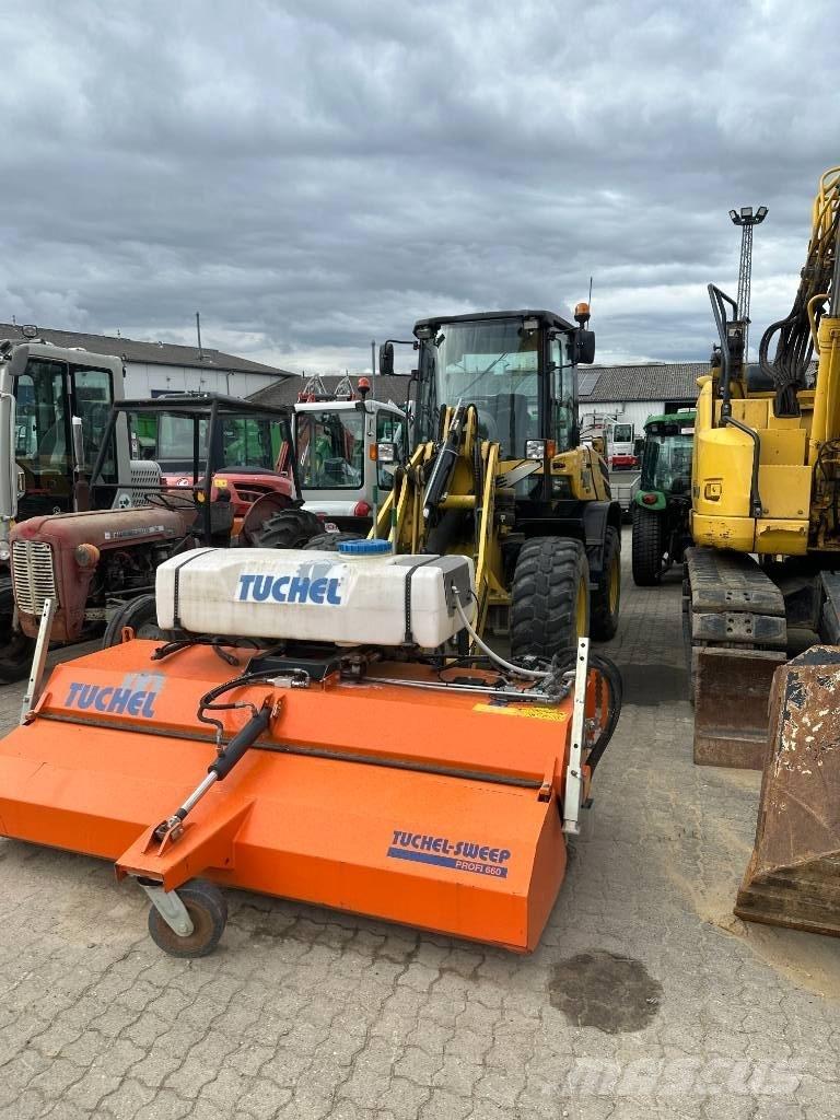 Yanmar V 100 Väikelaadurid