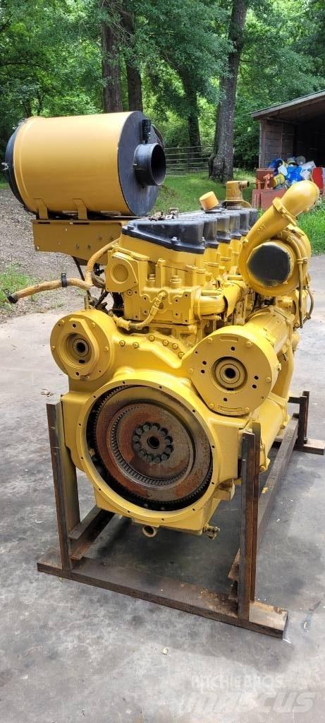 CAT 740 B ENGINE Liigendraamiga pinnaseveokid