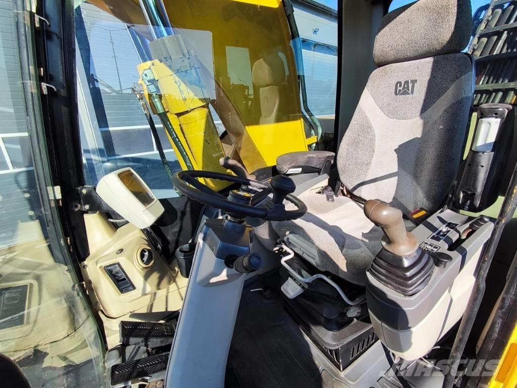 CAT M 318 C Ratasekskavaatorid