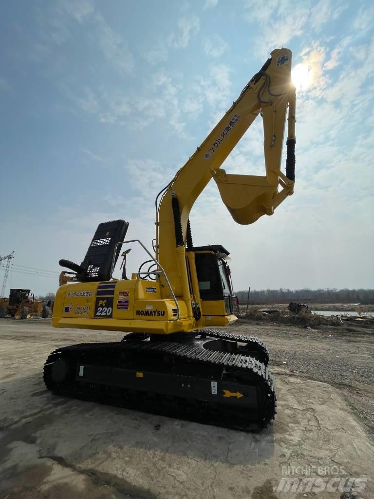 Komatsu PC 220 Roomikekskavaatorid