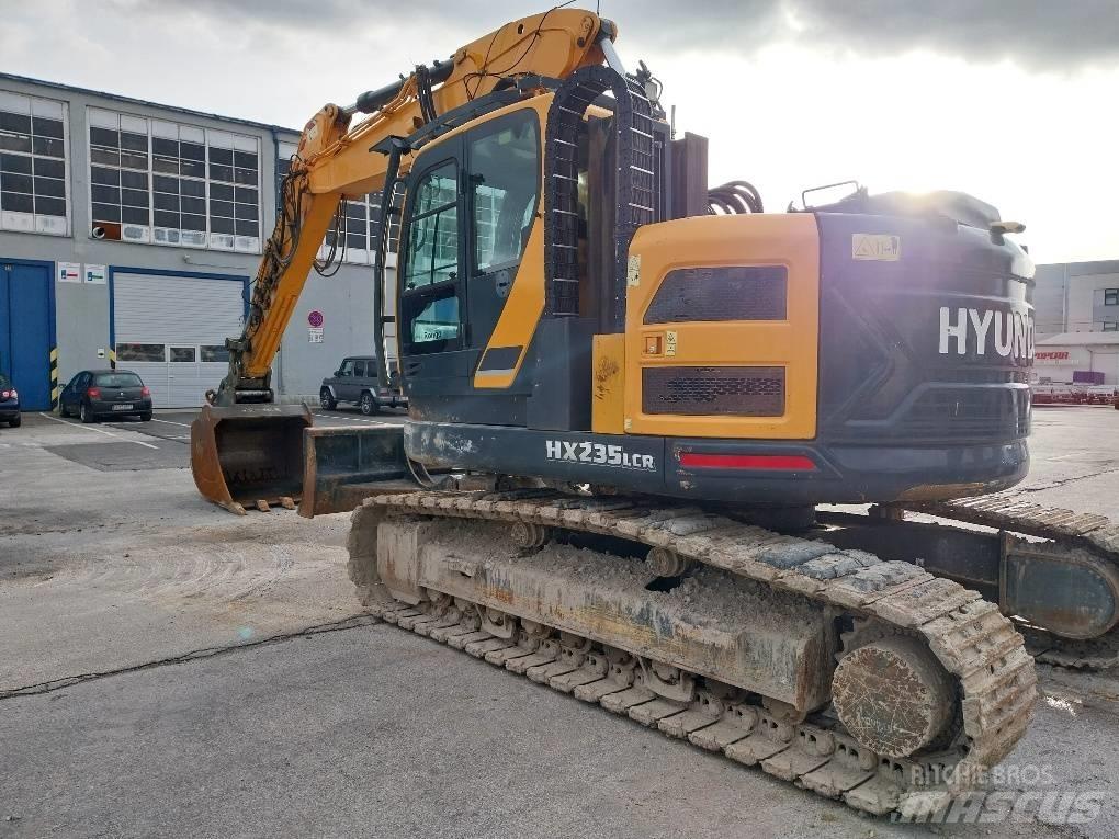 Hyundai HX 235 LCR Roomikekskavaatorid