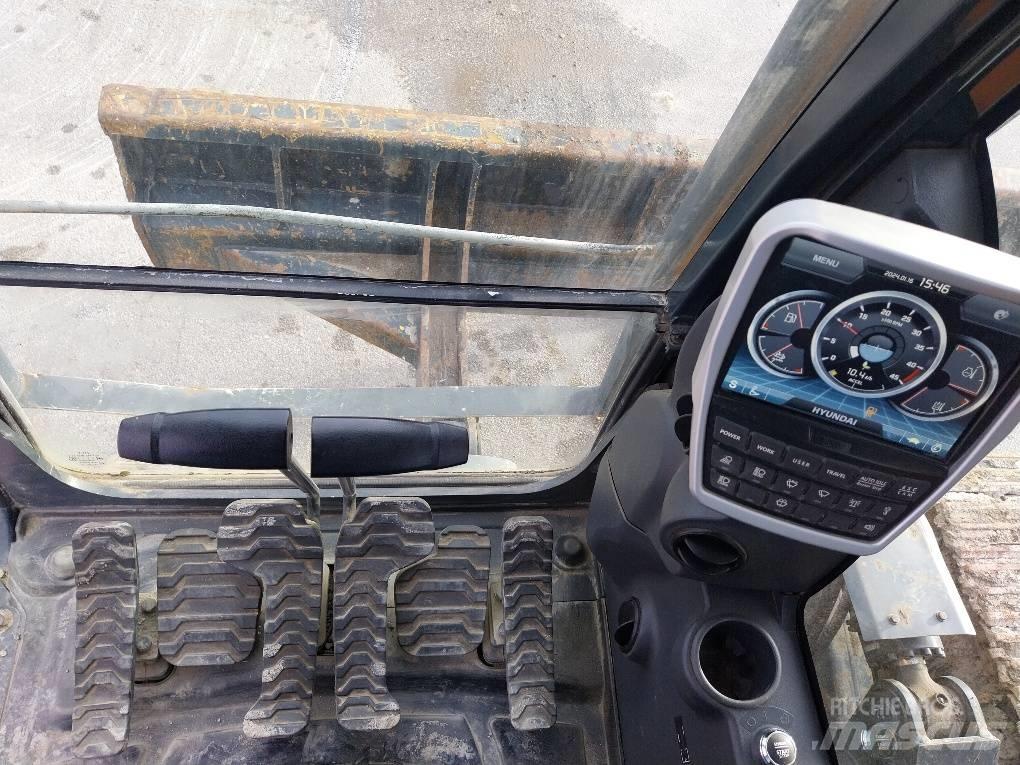 Hyundai HX 235 LCR Roomikekskavaatorid