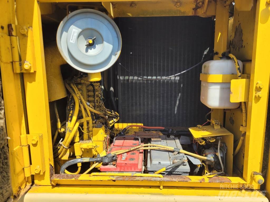 Komatsu PW160 ES-6K Ratasekskavaatorid