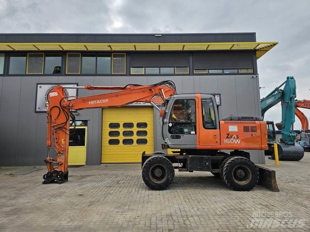 Hitachi ZX160W Ratasekskavaatorid
