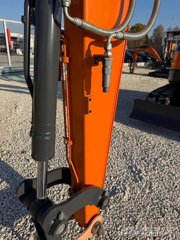 Develon DX 55 R-7 Roomikekskavaatorid