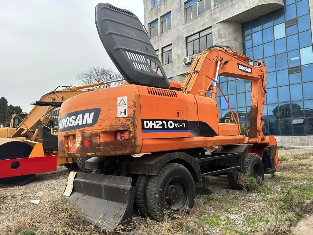 Doosan DH 210 W Ratasekskavaatorid
