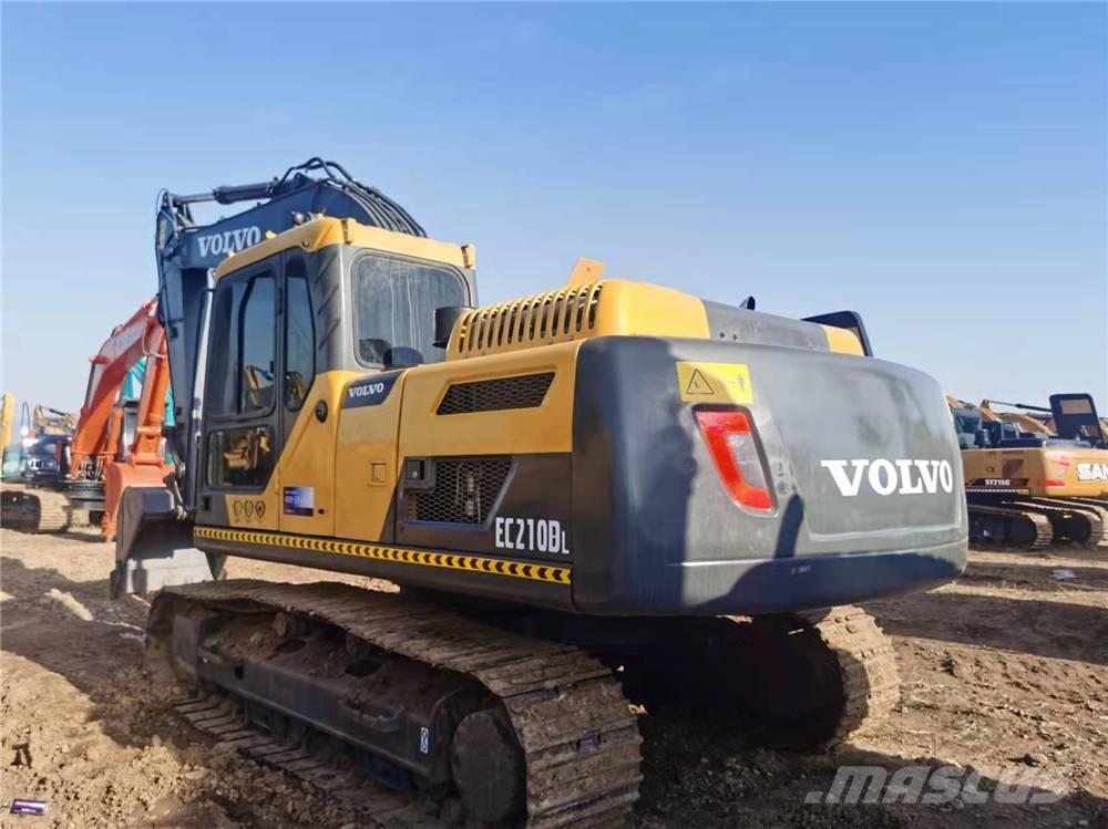 Volvo EC210B Roomikekskavaatorid