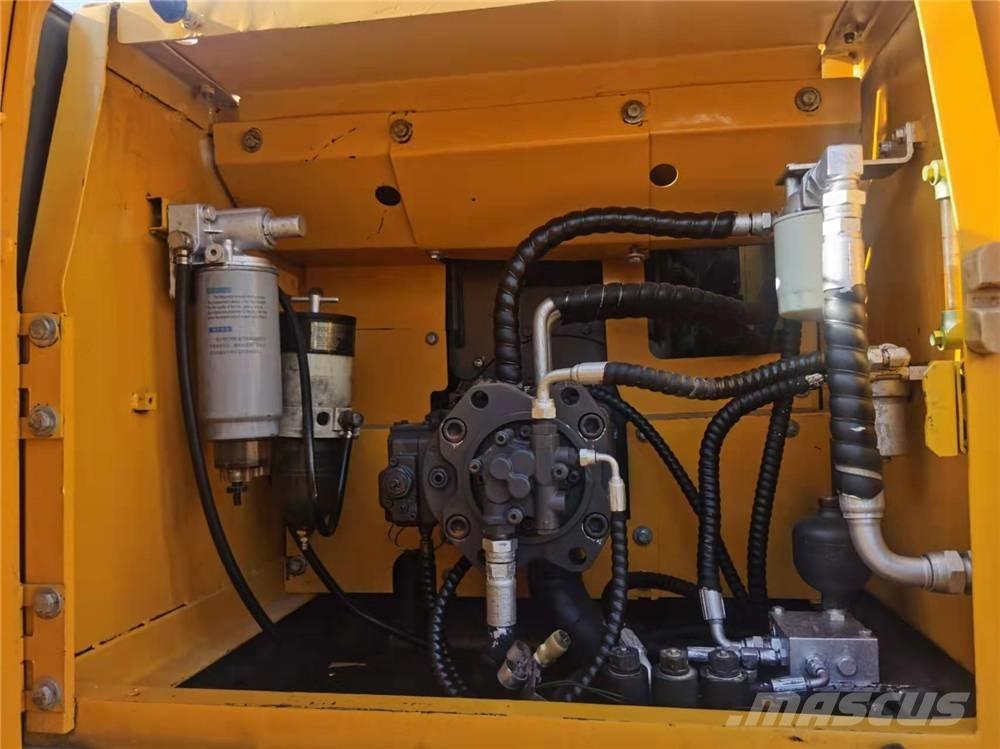 Volvo EC210B Roomikekskavaatorid