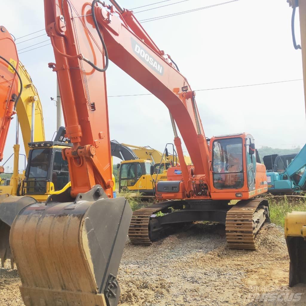 Doosan DX 300 LC Roomikekskavaatorid