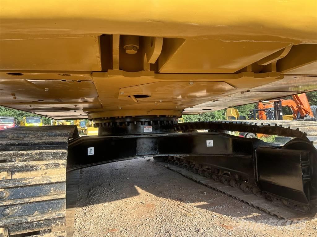 CAT 320 C Roomikekskavaatorid