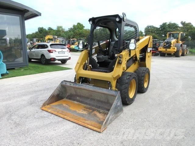 CAT 226 D Kompaktlaadurid