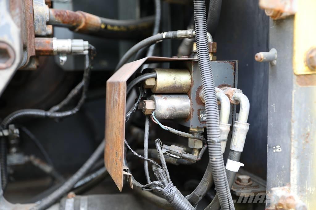 Sumitomo SH200A3 Roomikekskavaatorid