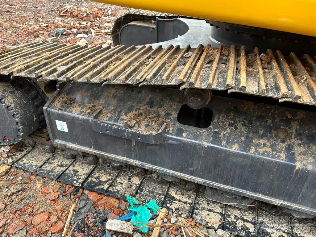 Komatsu PC 220-8M0 Roomikekskavaatorid