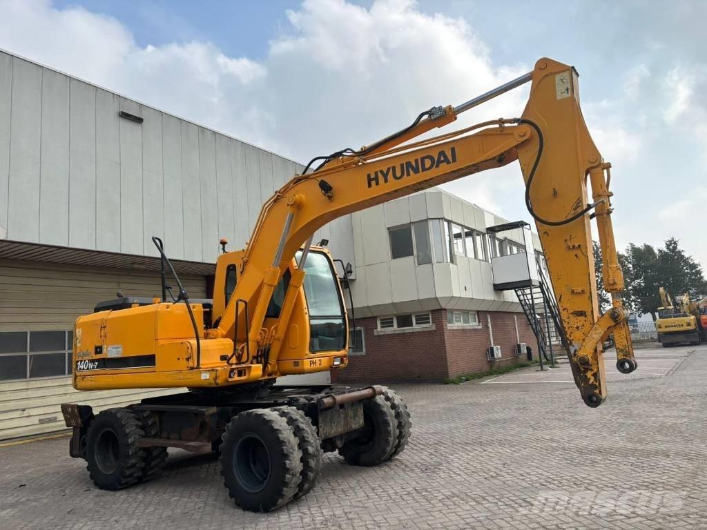 Hyundai 140W-7 Ratasekskavaatorid