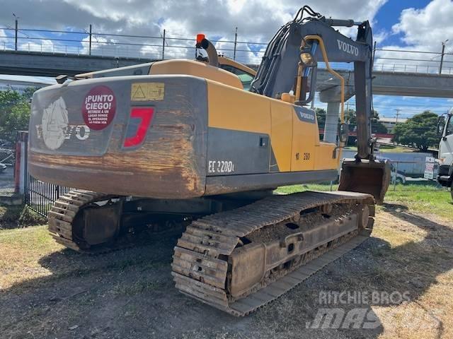 Volvo EC 220 DL Roomikekskavaatorid