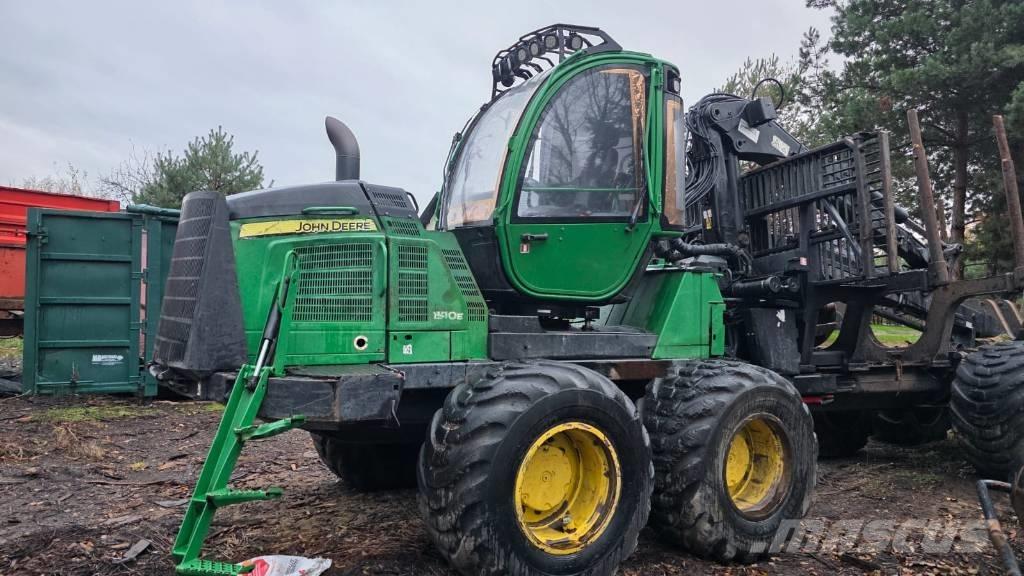 John Deere 1510 E Forwarderid