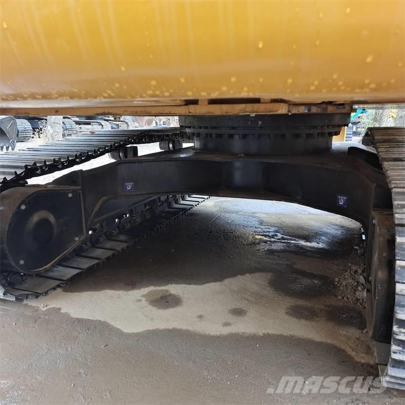 CAT 330 D Roomikekskavaatorid