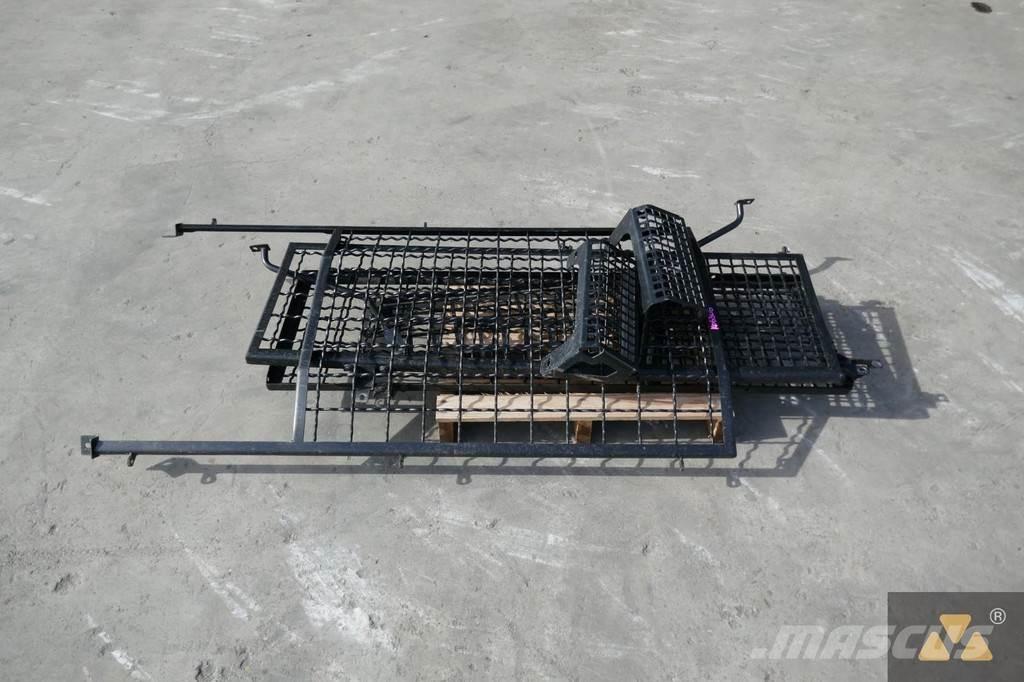 CAT Cab guards Kabiinid