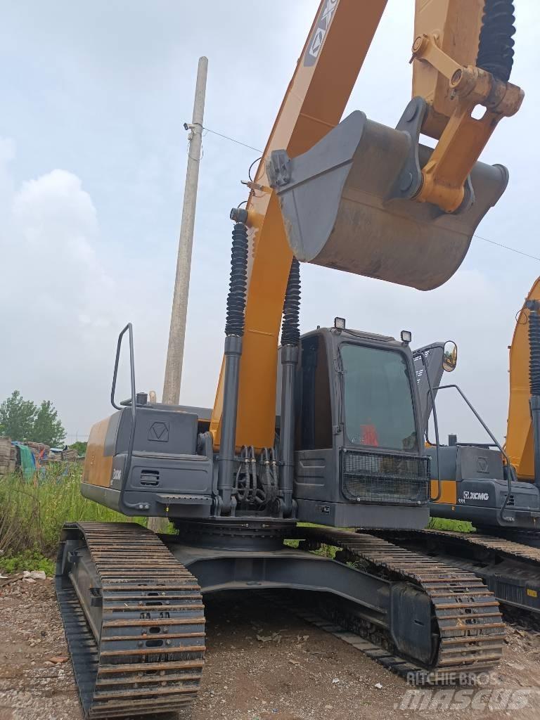 XCMG XE 215 DA Materjalikäitlusmasinad