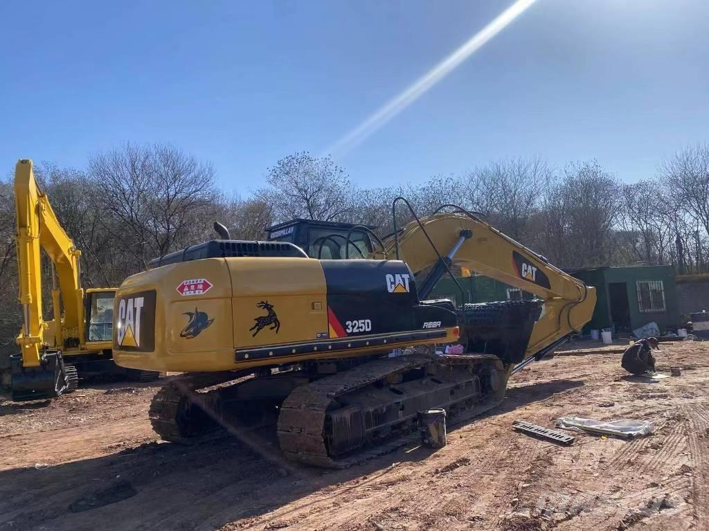 CAT 325 D Roomikekskavaatorid