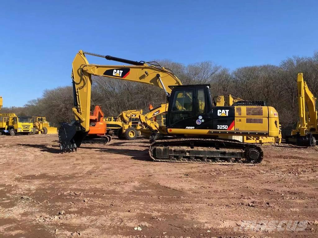 CAT 325 D Roomikekskavaatorid