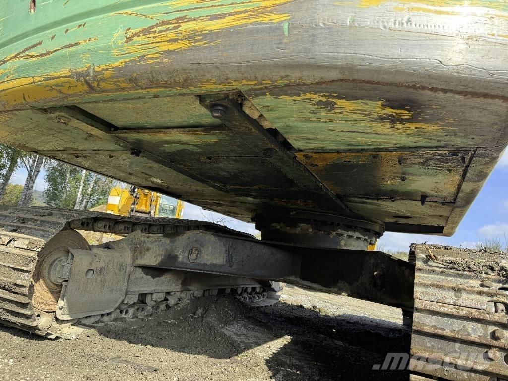 Komatsu PC 240 NLC-8 Roomikekskavaatorid