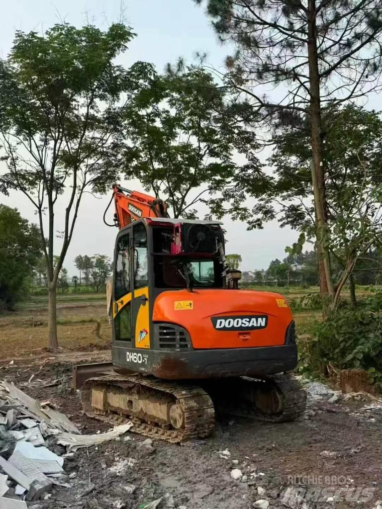 Doosan DH60 Miniekskavaatorid < 7 t
