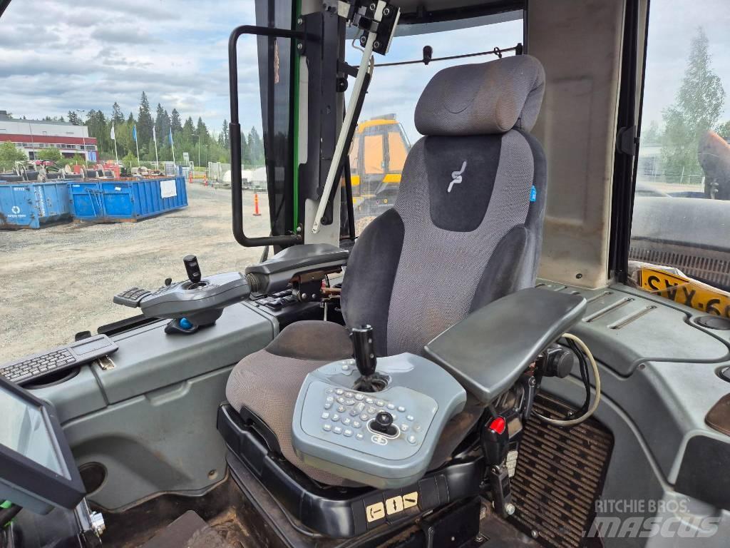 John Deere 1270E Harvesterid