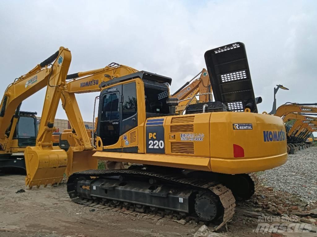 Komatsu PC 220-8 Roomikekskavaatorid