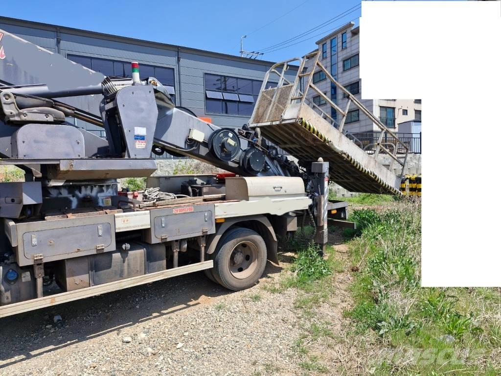 Horyong SKY300 Auto korvtõstukid