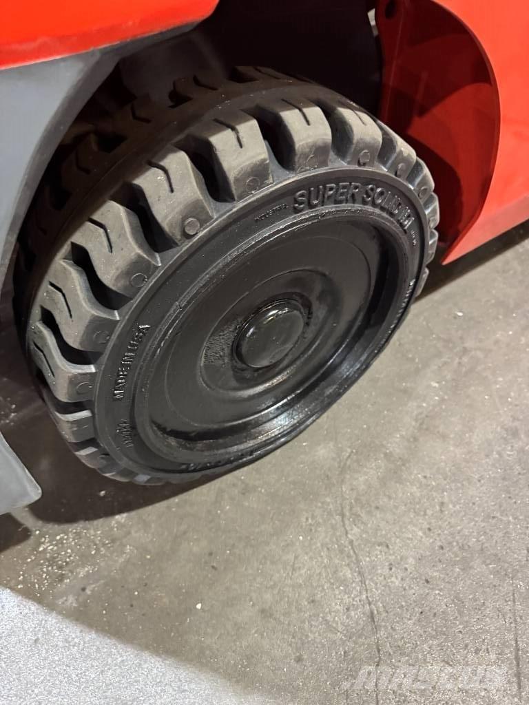 Toyota 8 FGCU 30 Kahveltõstukid - muud