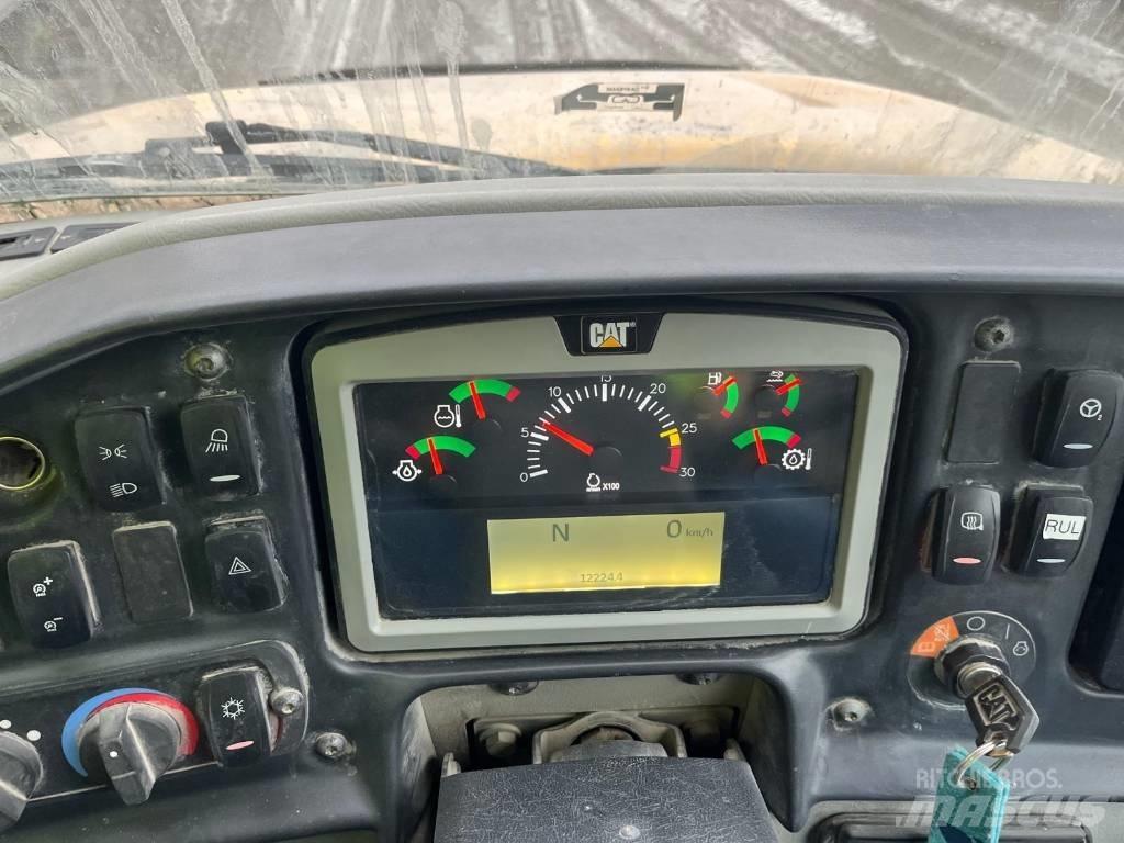 CAT 730 C Liigendraamiga pinnaseveokid