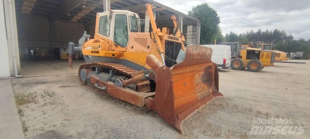 Liebherr PR 744 L Buldooserid