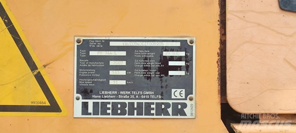 Liebherr PR 744 L Buldooserid