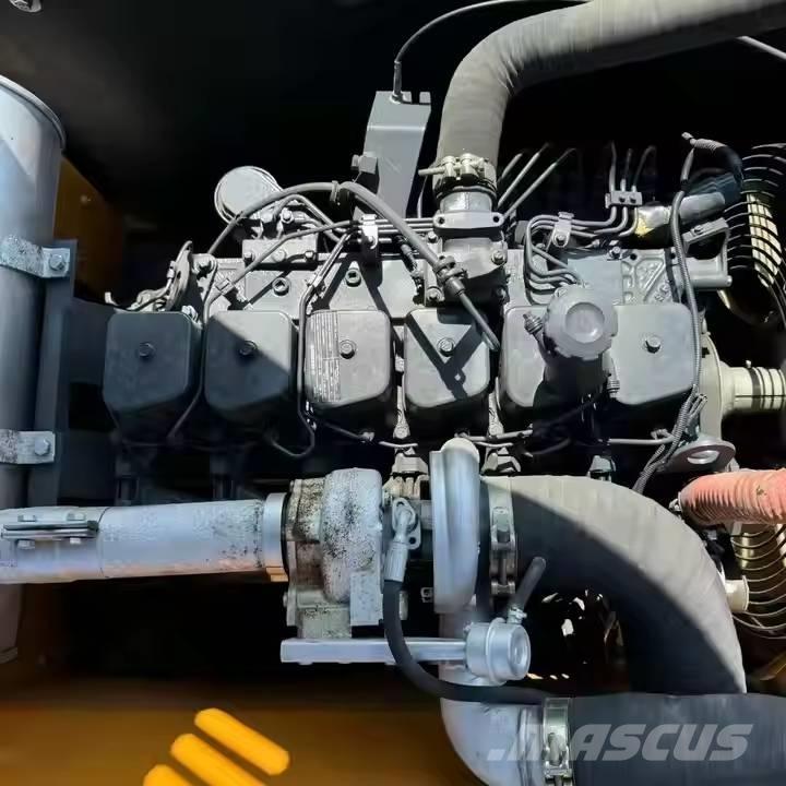 Hyundai R220LC-9S Roomikekskavaatorid