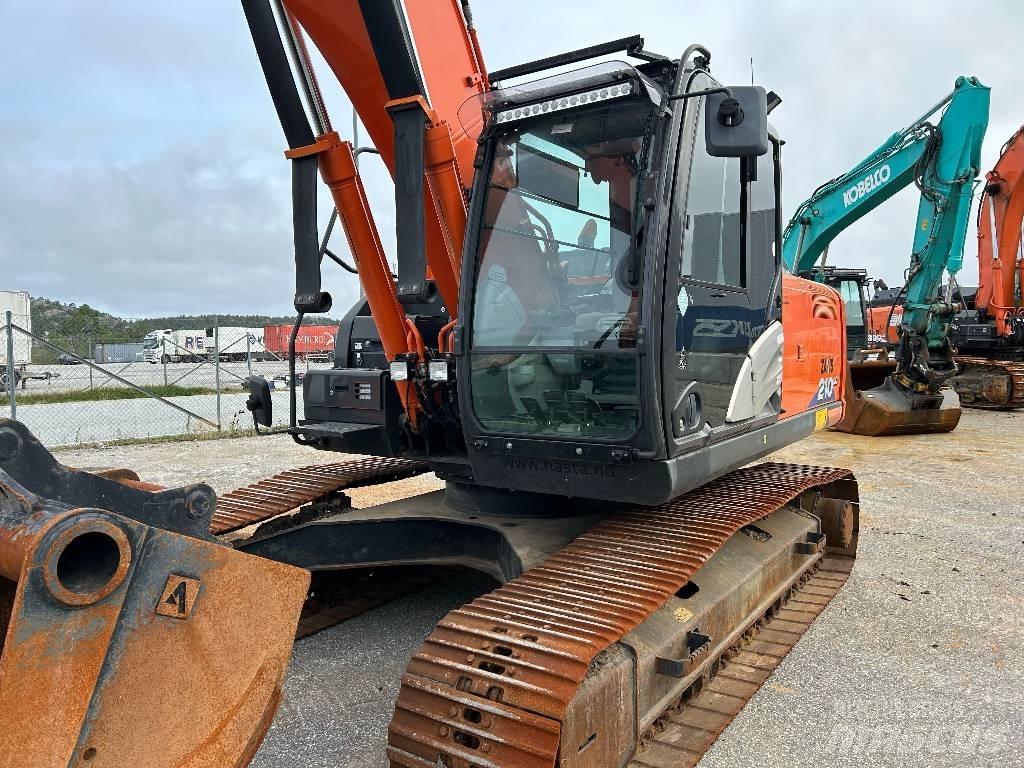 Hitachi ZX 210 LC-6 Roomikekskavaatorid